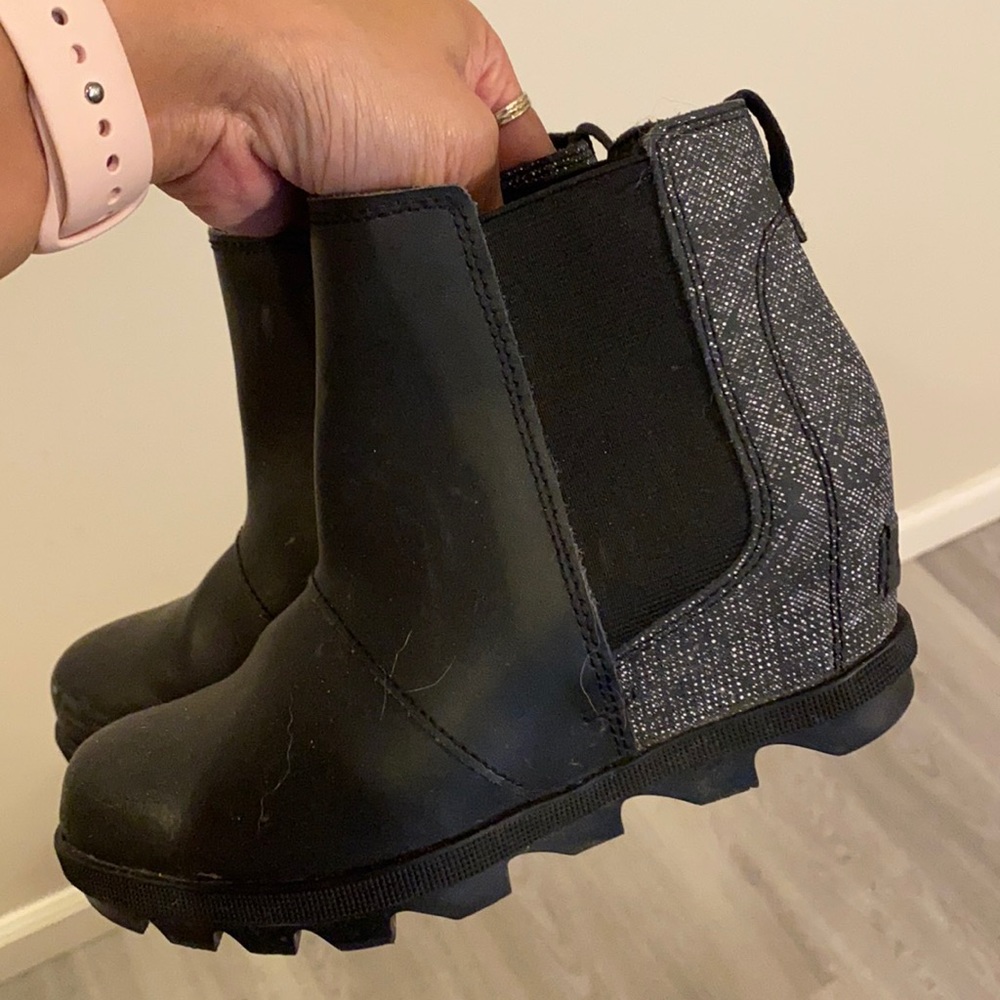 Kids girls Sorel size 2